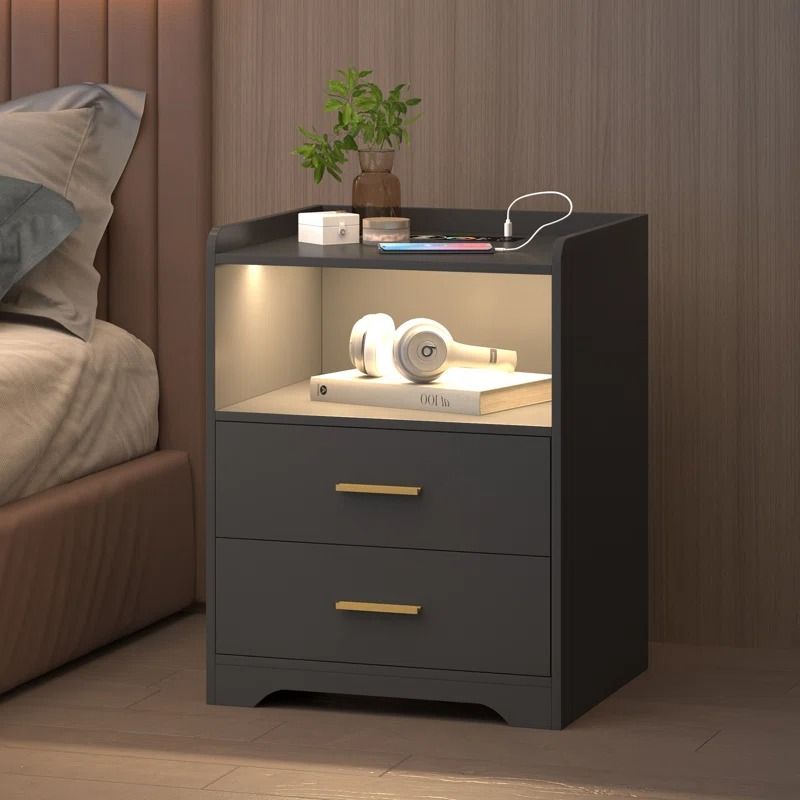 Nightstands & Bedside Tables